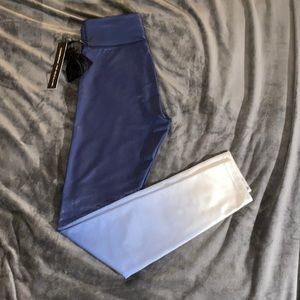 Carbon 38 The Cristalline Navy/white gradation yoga pants Size SMALL BNWT